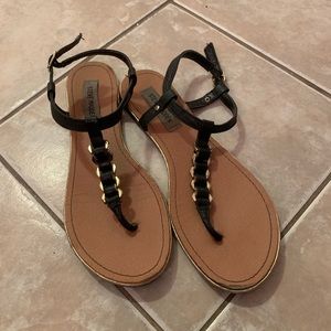 Black gold Chain Steve Madden flip flops / sandals